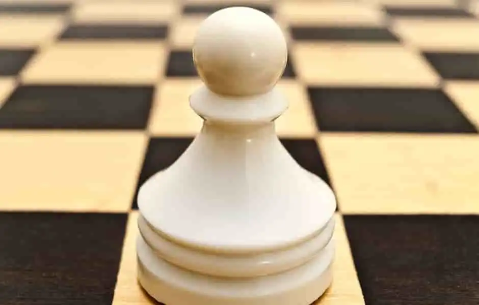 КАК НАУЧИТЬСЯ ИГРАТЬ В ШАХМАТЫ?